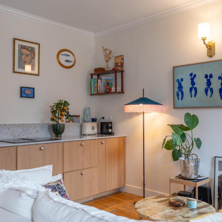 Charming 1BR Top Floor in Montmartre with Elevator - Appartement - 15