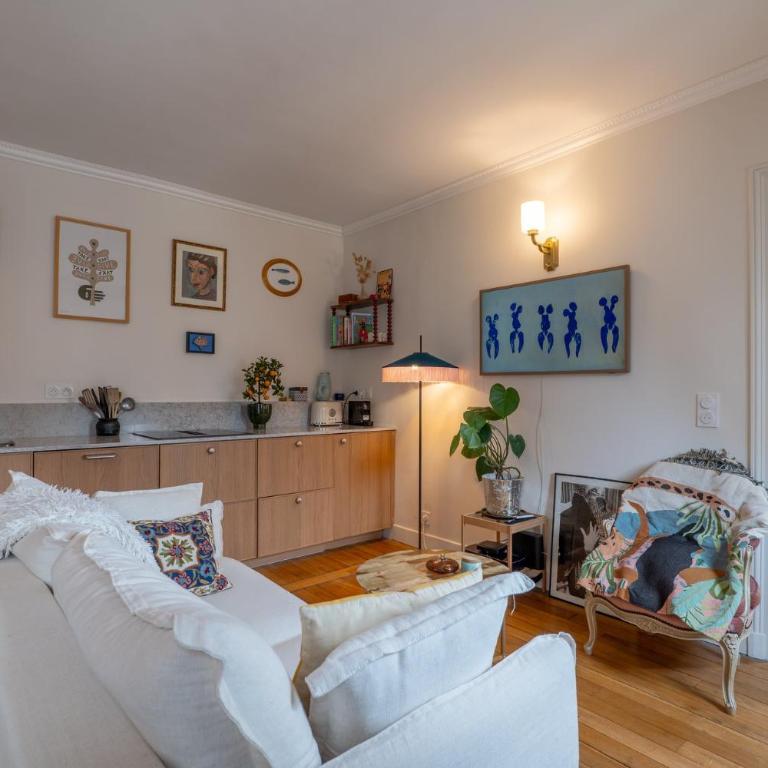Charming 1BR Top Floor in Montmartre with Elevator - Appartement - 7