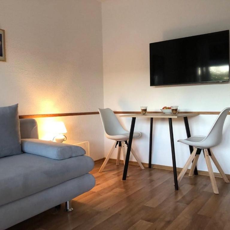 Modernes Appartement - ruhig, zentrumsnah, abendsonnige Loggia - Apartment mit 1 Schlafzimmer - 2