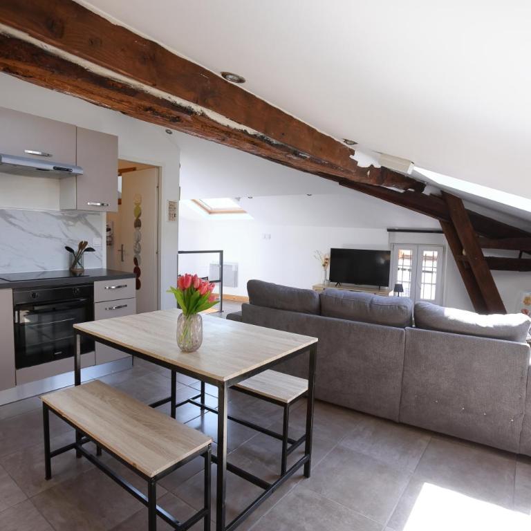 Appartement lumineux tout équipé - Appartement 2 Chambres - 3