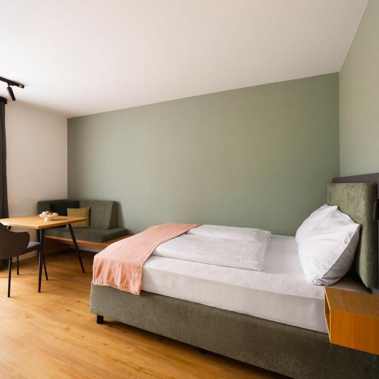 Limehome Munich Theresienwiese - Suite with balcony (Barrier-free) - 6