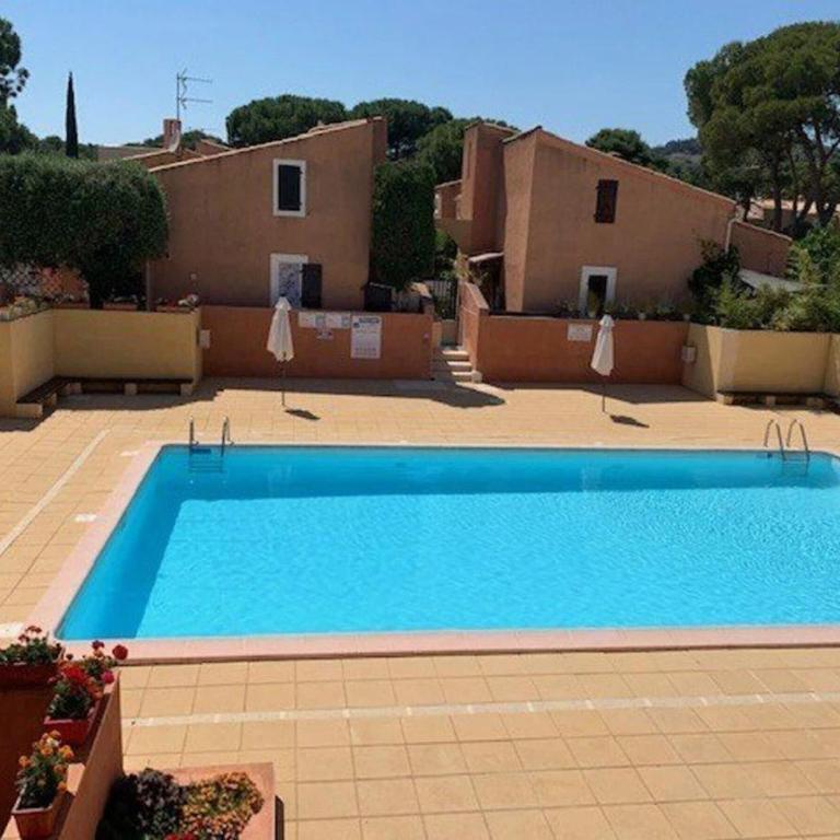 Villa Mitoyenne Calme avec Piscine, Clim et Parking pour 4 Pers. - FR-1-607-179 - Villa - 21