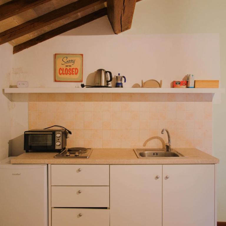 Appartamenti Sole alle Torri - Appartamento con Vista Giardino - 13