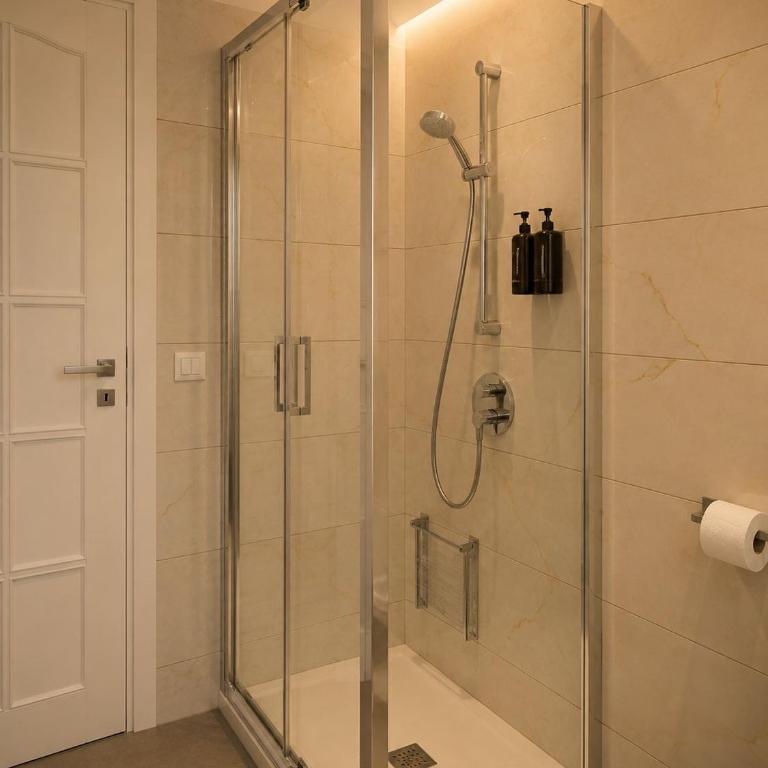 VK Rooms - Family Studio - 10
