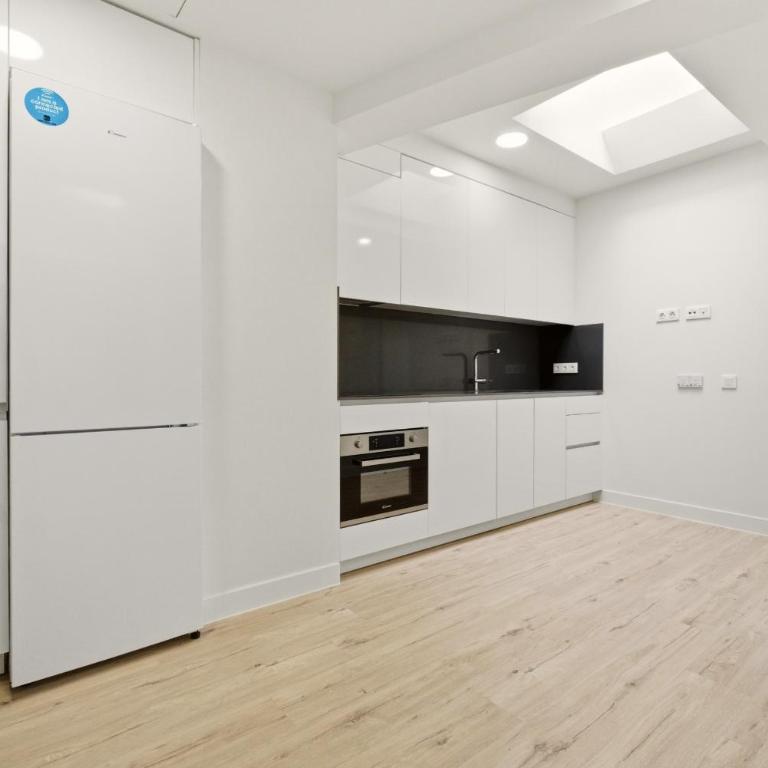 Teatro en Madrid - One-Bedroom Apartment with Terrace - 5