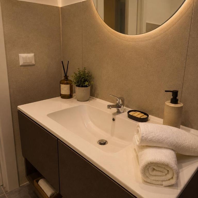 VK Rooms - Deluxe Double Room - 7