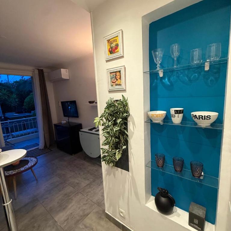 Stylish Cannes Apartment,only 60m to Sandy Beach, Privat 80m2 Garden, Central Location - Appartement - Vue sur Jardin - 23