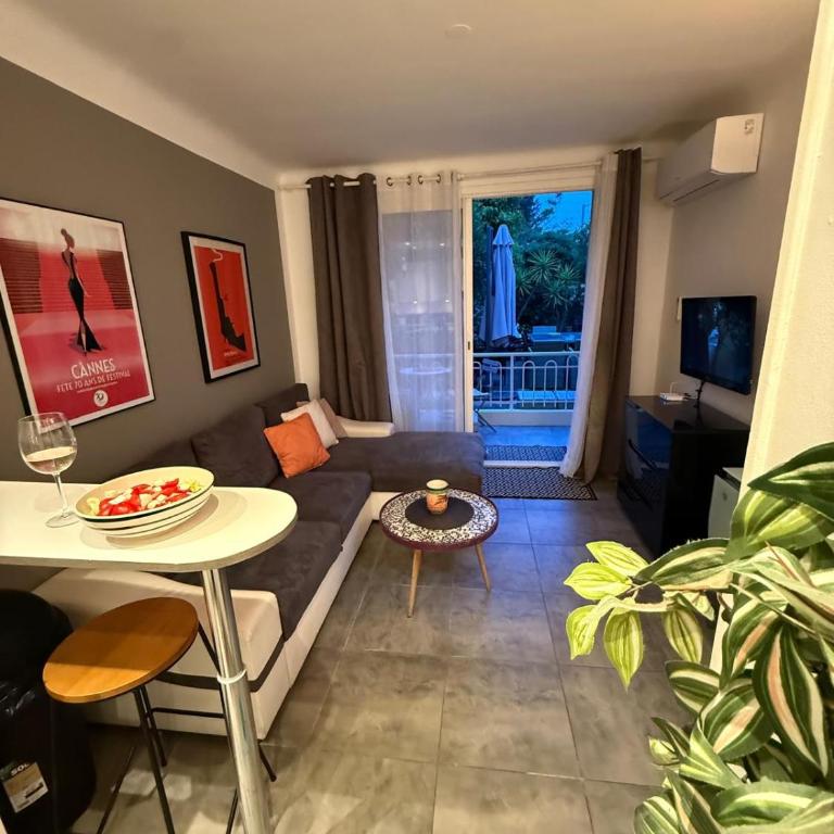Stylish Cannes Apartment,only 60m to Sandy Beach, Privat 80m2 Garden, Central Location - Appartement - Vue sur Jardin - 21