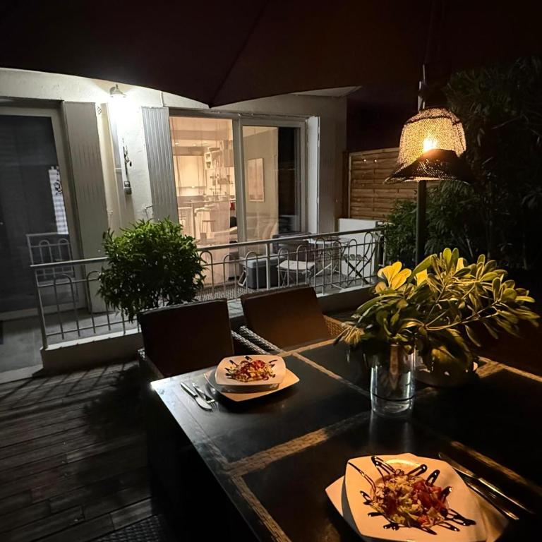Stylish Cannes Apartment,only 60m to Sandy Beach, Privat 80m2 Garden, Central Location - Appartement - Vue sur Jardin - 10