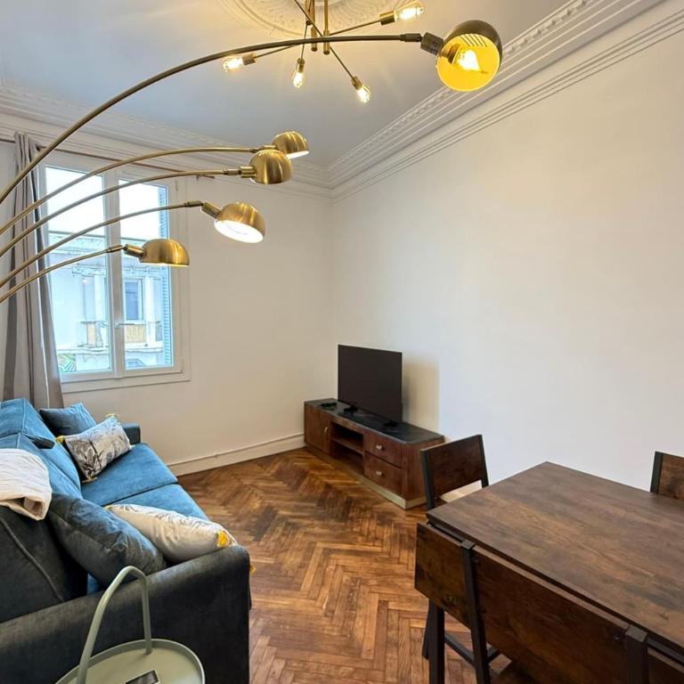 T2 lumineux avec charme bourgeois 5ᵉ étage plages & centre à pied - Apartment - 3