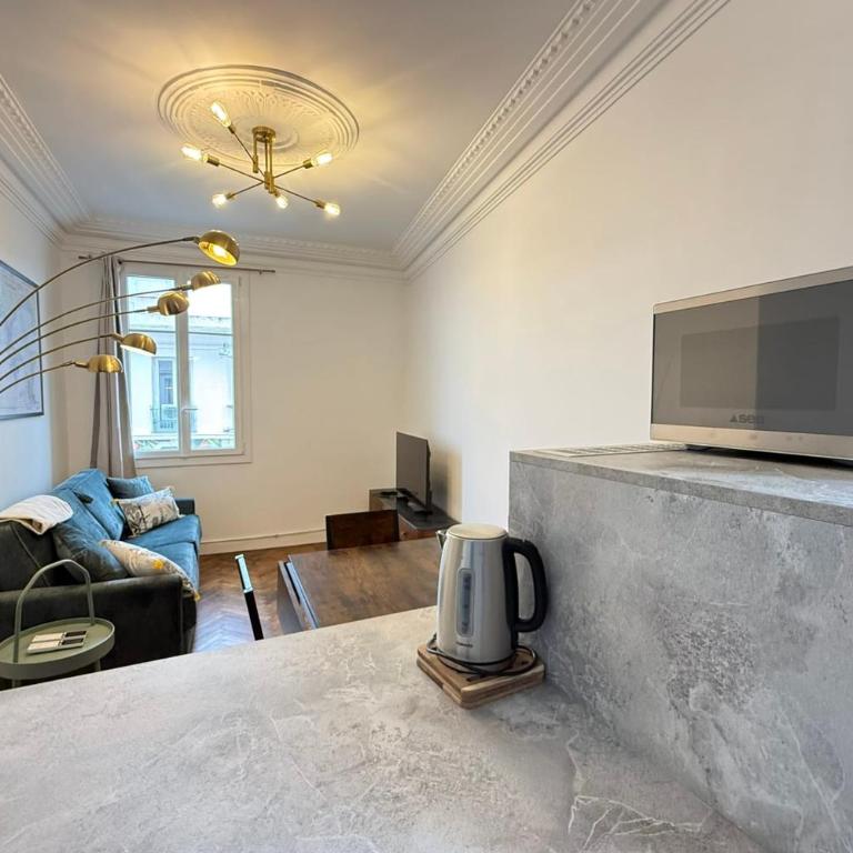 T2 lumineux avec charme bourgeois 5ᵉ étage plages & centre à pied - Apartment - 6