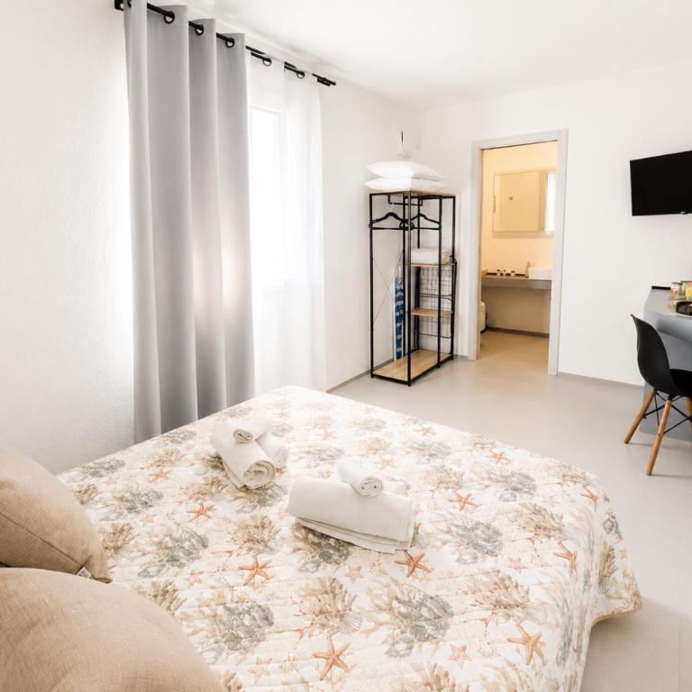Ruoni Modern Rooms - Posizione strategica tra Santa Teresa, Palau e La Maddalena - Camera Matrimoniale con Bagno Privato - 7