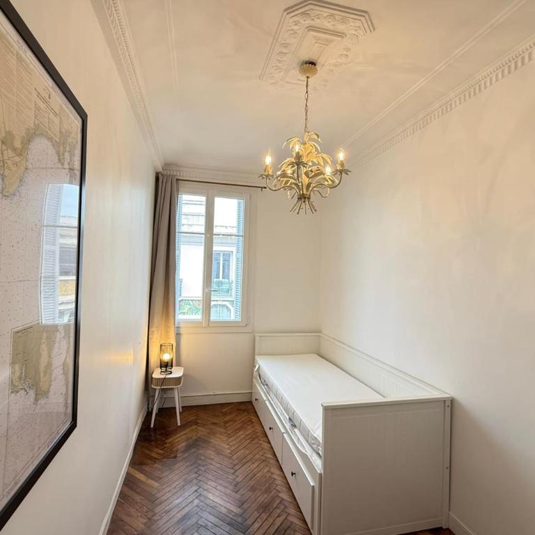 T2 lumineux avec charme bourgeois 5ᵉ étage plages & centre à pied - Apartment - 14