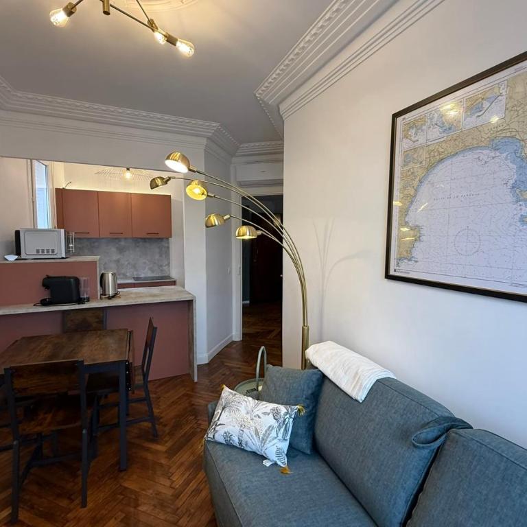T2 lumineux avec charme bourgeois 5ᵉ étage plages & centre à pied - Apartment - 12