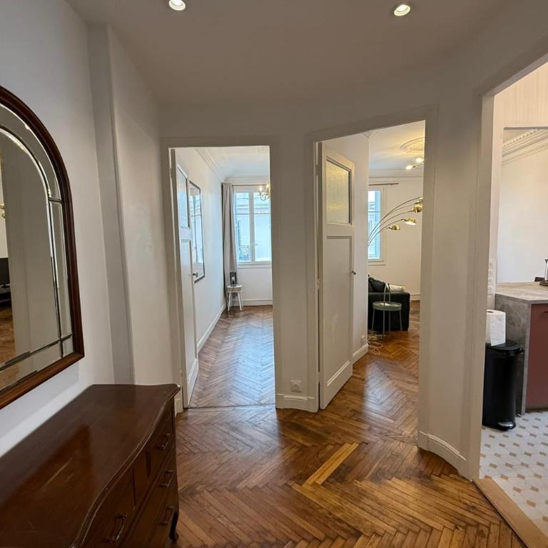 T2 lumineux avec charme bourgeois 5ᵉ étage plages & centre à pied - Apartment - 16