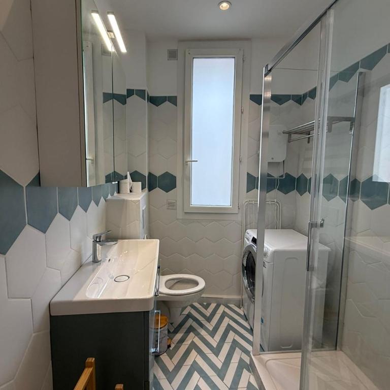 T2 lumineux avec charme bourgeois 5ᵉ étage plages & centre à pied - Apartment - 17