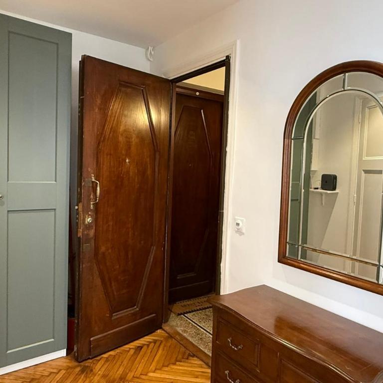 T2 lumineux avec charme bourgeois 5ᵉ étage plages & centre à pied - Apartment - 18