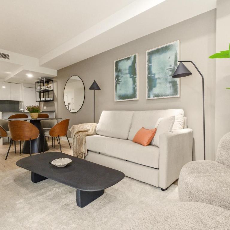 Teatro en Madrid - Two-Bedroom Apartment - 1