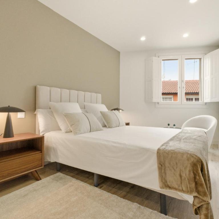 Teatro en Madrid - Two-Bedroom Apartment - 13