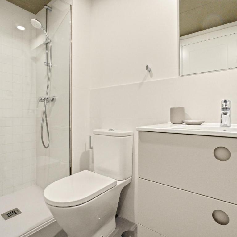Teatro en Madrid - Two-Bedroom Apartment - 15