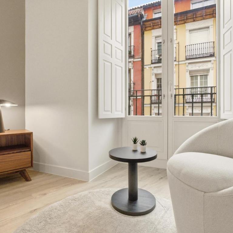 Teatro en Madrid - Standard Apartment - 8