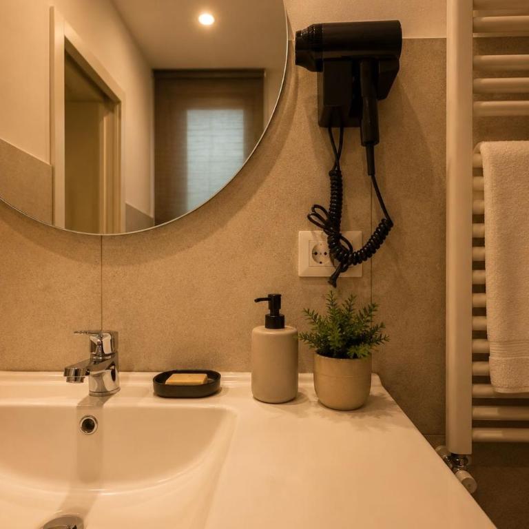 VK Rooms - Deluxe Double Room - 3