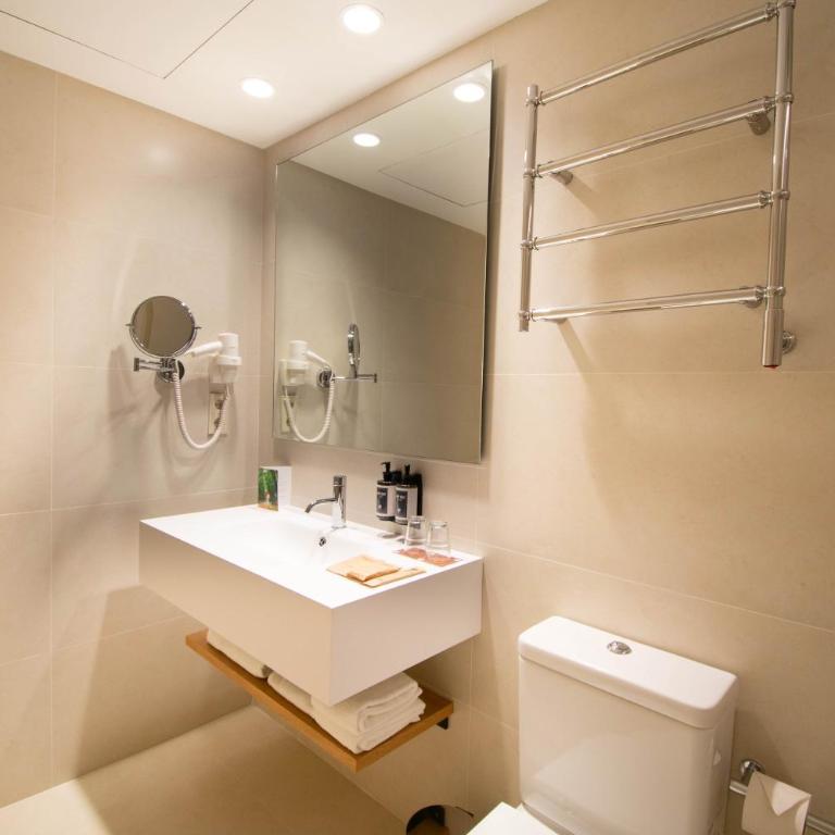 Hotel Gran Ultonia - Habitación Doble Estándar - 2 camas - 3