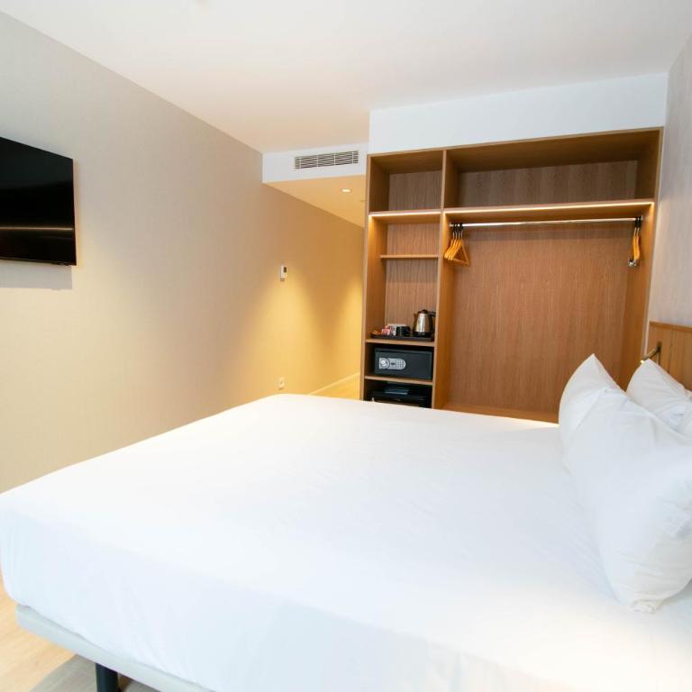 Hotel Gran Ultonia - Habitación con cama grande - 7