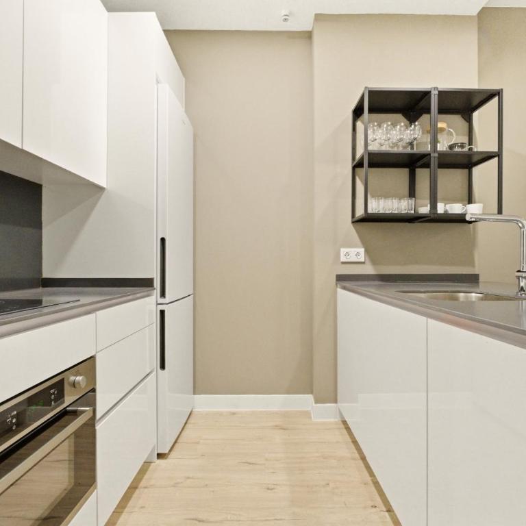Teatro en Madrid - Two-Bedroom Apartment with Terrace - 4