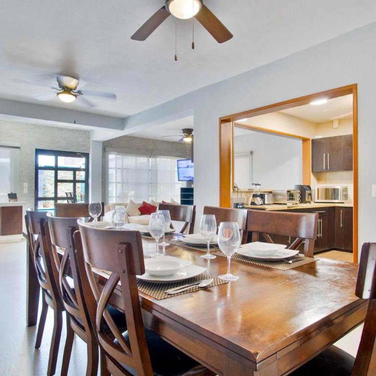 Gaming Villa - 4 Bedrooms - Private Pool - Movie Theater - fits 10 - Casa de 4 dormitorios - 15