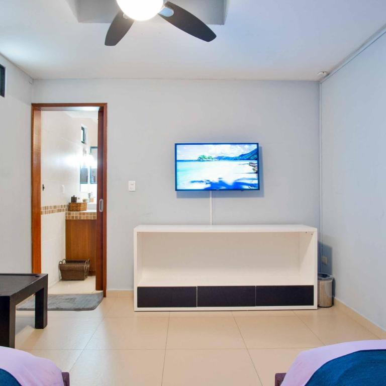 Gaming Villa - 4 Bedrooms - Private Pool - Movie Theater - fits 10 - Casa de 4 dormitorios - 36