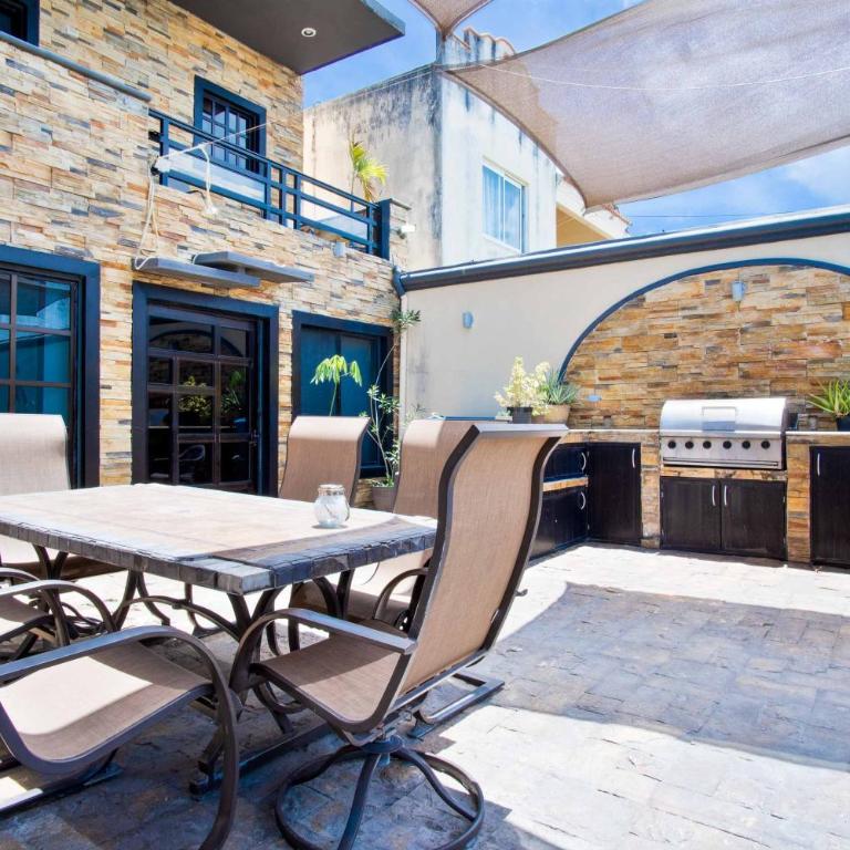 Gaming Villa - 4 Bedrooms - Private Pool - Movie Theater - fits 10 - Casa de 4 dormitorios - 47
