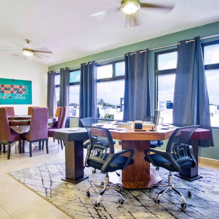 Gaming Villa - 4 Bedrooms - Private Pool - Movie Theater - fits 10 - Casa de 4 dormitorios - 9