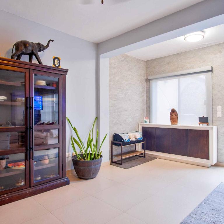 Gaming Villa - 4 Bedrooms - Private Pool - Movie Theater - fits 10 - Casa de 4 dormitorios - 43