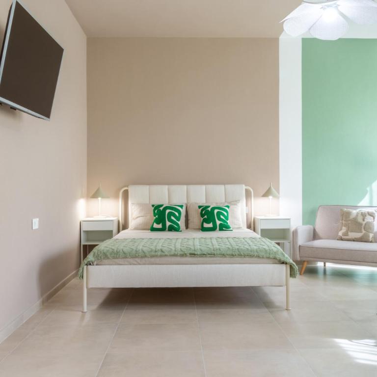 La Casa di Poppy - One-Bedroom Apartment - 17