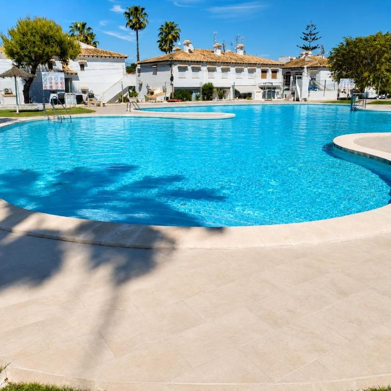 Bright Renovated Apartment with Courtyard Views - Apartamento de 1 dormitorio - 2