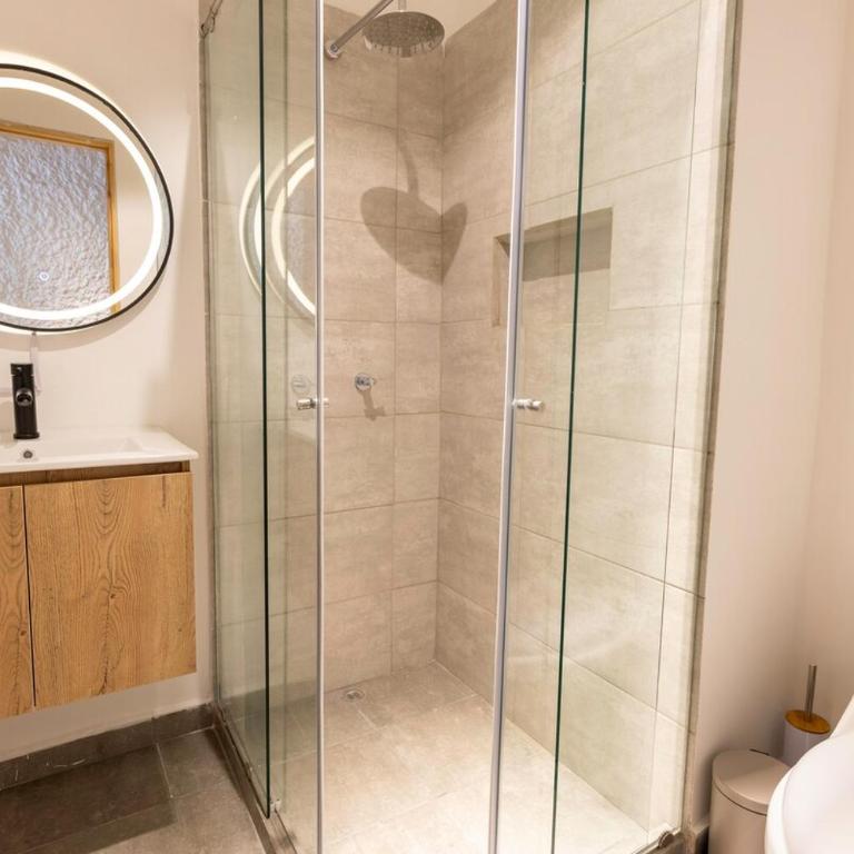 Live in a modern loft in central Belén, AC - Apartamento de 1 dormitorio - 9