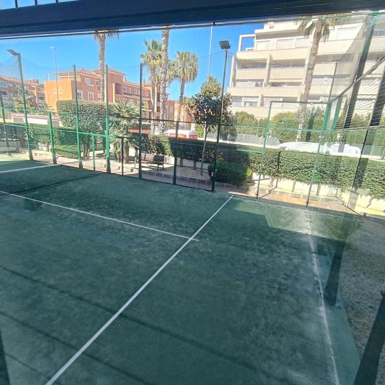 Flat with central location - Apartamento de 2 dormitorios con vistas a la piscina - 41