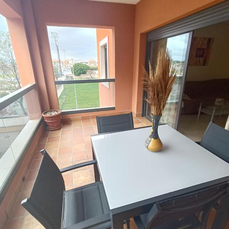 Flat with central location - Apartamento de 2 dormitorios con vistas a la piscina - 30