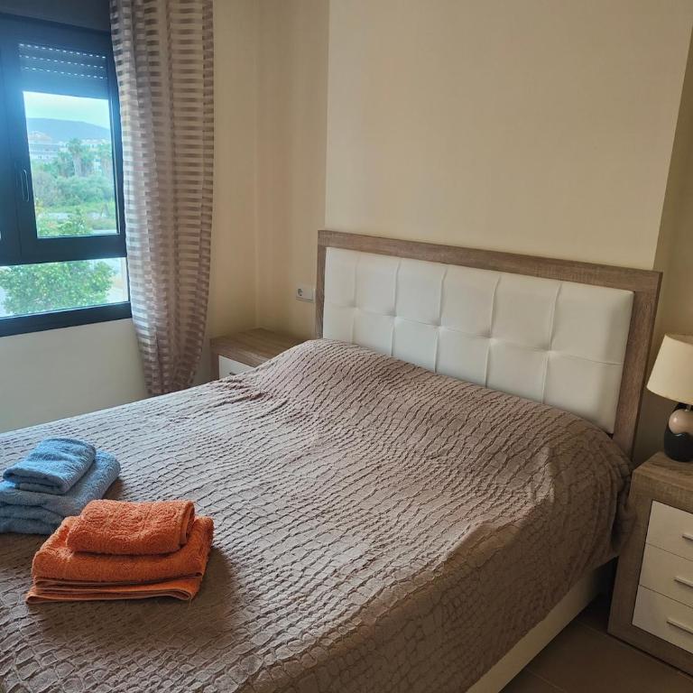 Flat with central location - Apartamento de 2 dormitorios con vistas a la piscina - 9
