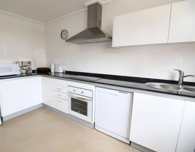 Flat with central location - Apartamento de 2 dormitorios con vistas a la piscina - 23