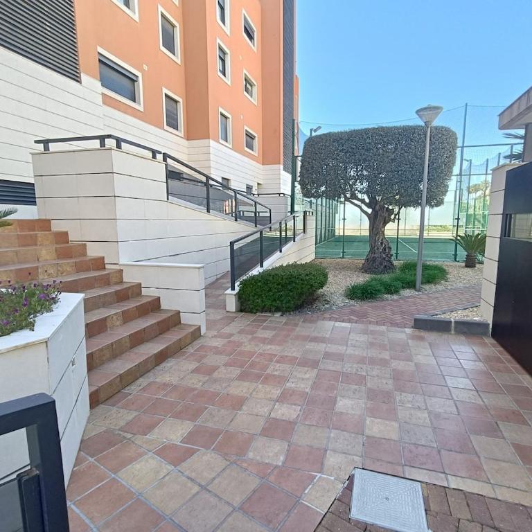 Flat with central location - Apartamento de 2 dormitorios con vistas a la piscina - 43