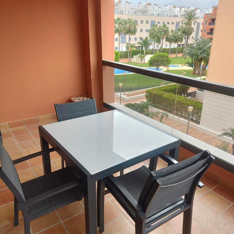 Flat with central location - Apartamento de 2 dormitorios con vistas a la piscina - 27