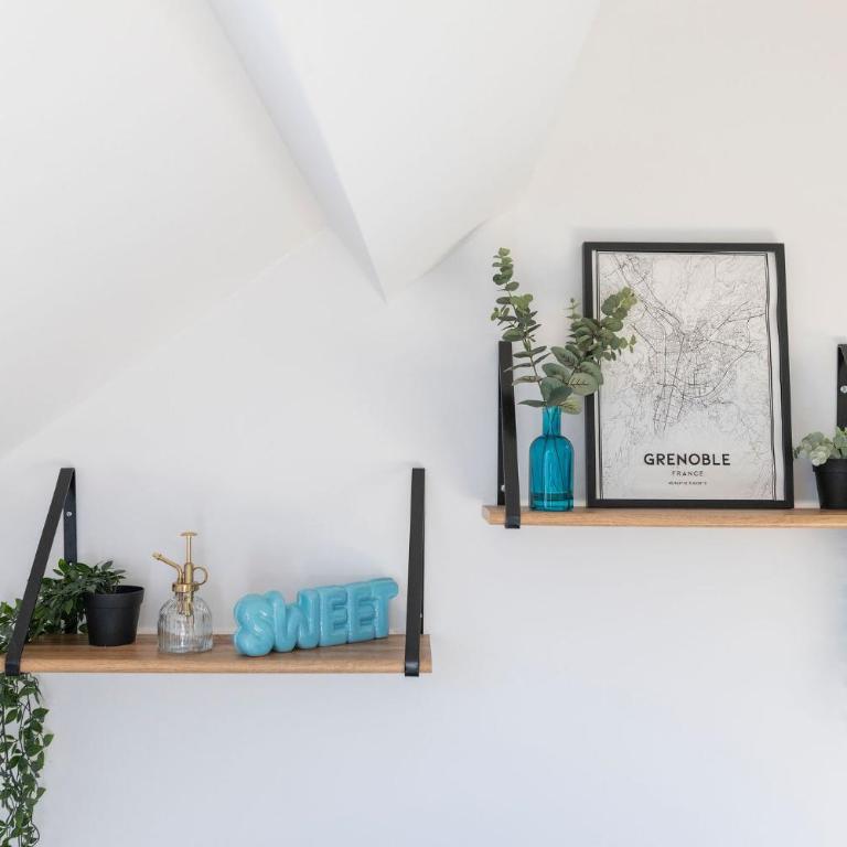 Duplex Cosy & Lumineux, Tram, Hyper-Centre, Netflix - One-Bedroom Apartment - 12
