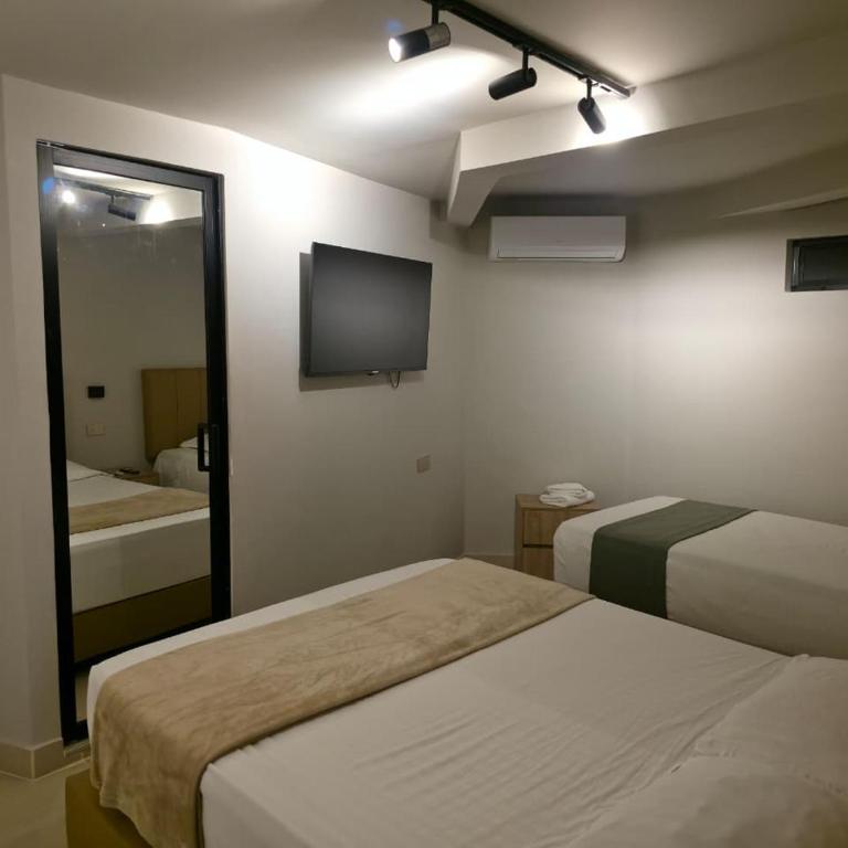 Hotel Garden Laureles - Standard Triple Room - 33