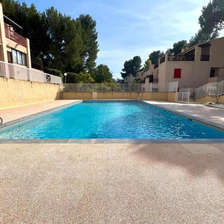 BEACH WALK Climatisé piscineparkingproche mer - Studio - 30