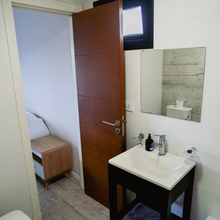 Check and Home - Corrientes III - 4 Huéspedes con Balcon y Cochera - Apartamento de 1 dormitorio con vistas a la ciudad - 4