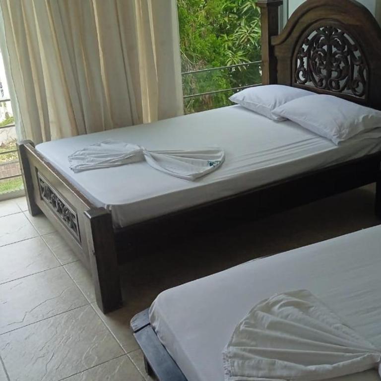 Hotel Cristalina - Habitación Triple Básica - 1