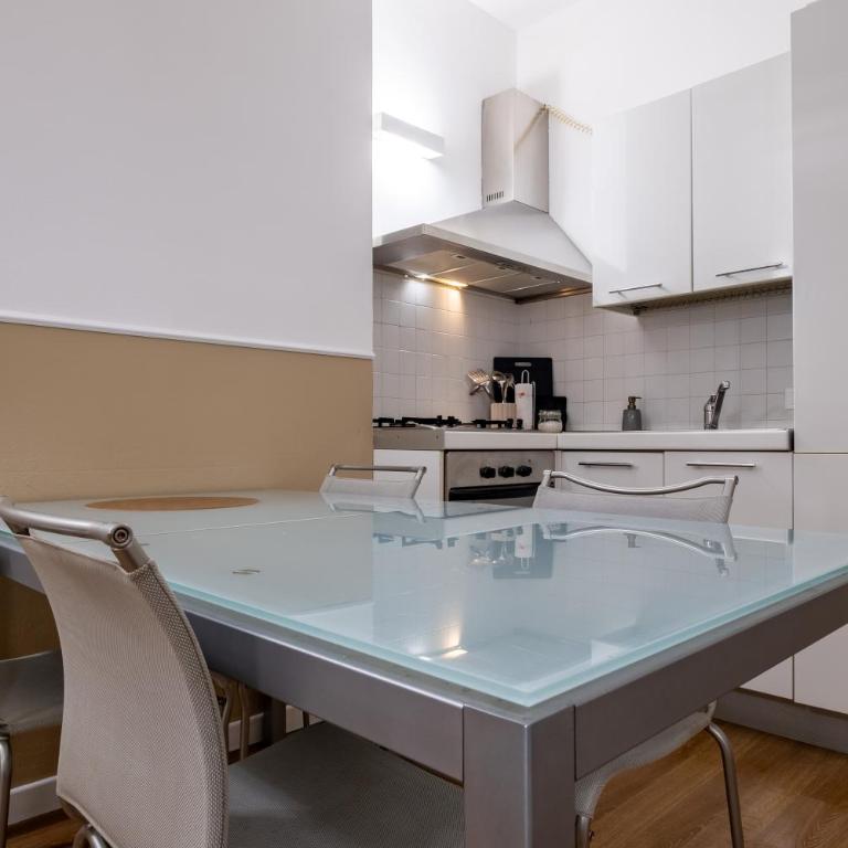 Leoncino Apartment - Appartamento con 2 Camere da Letto - 8