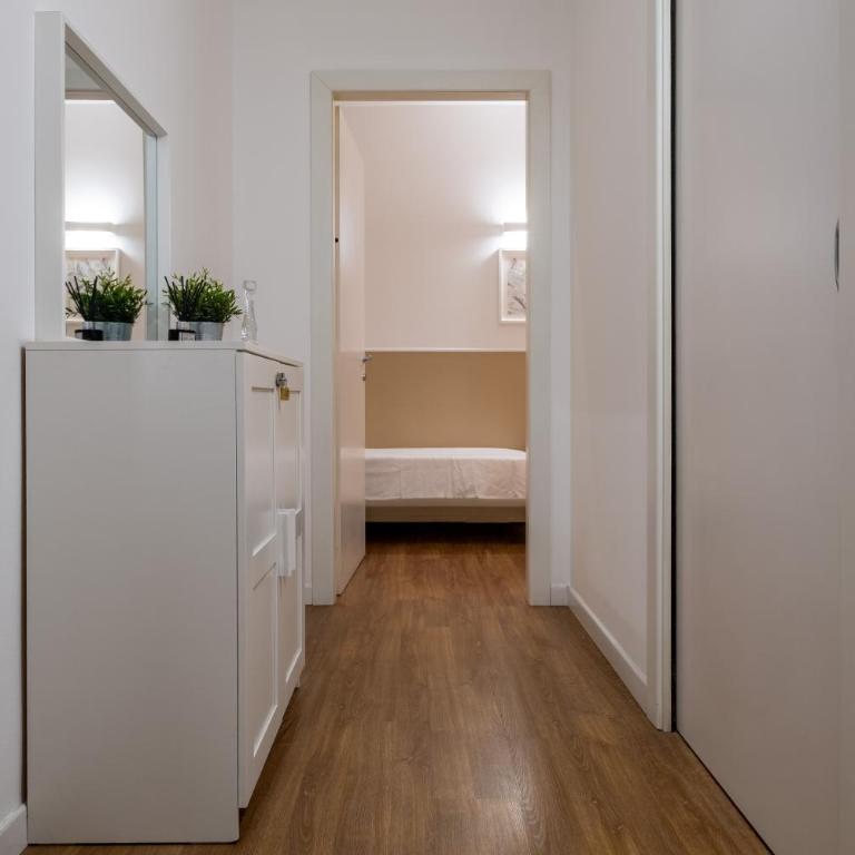 Leoncino Apartment - Appartamento con 2 Camere da Letto - 11